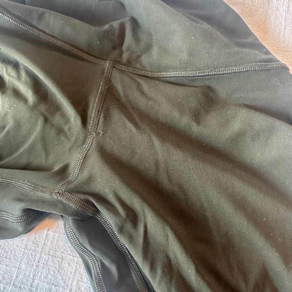 Lululemon hunter green align leggings - Picture 4 of 4